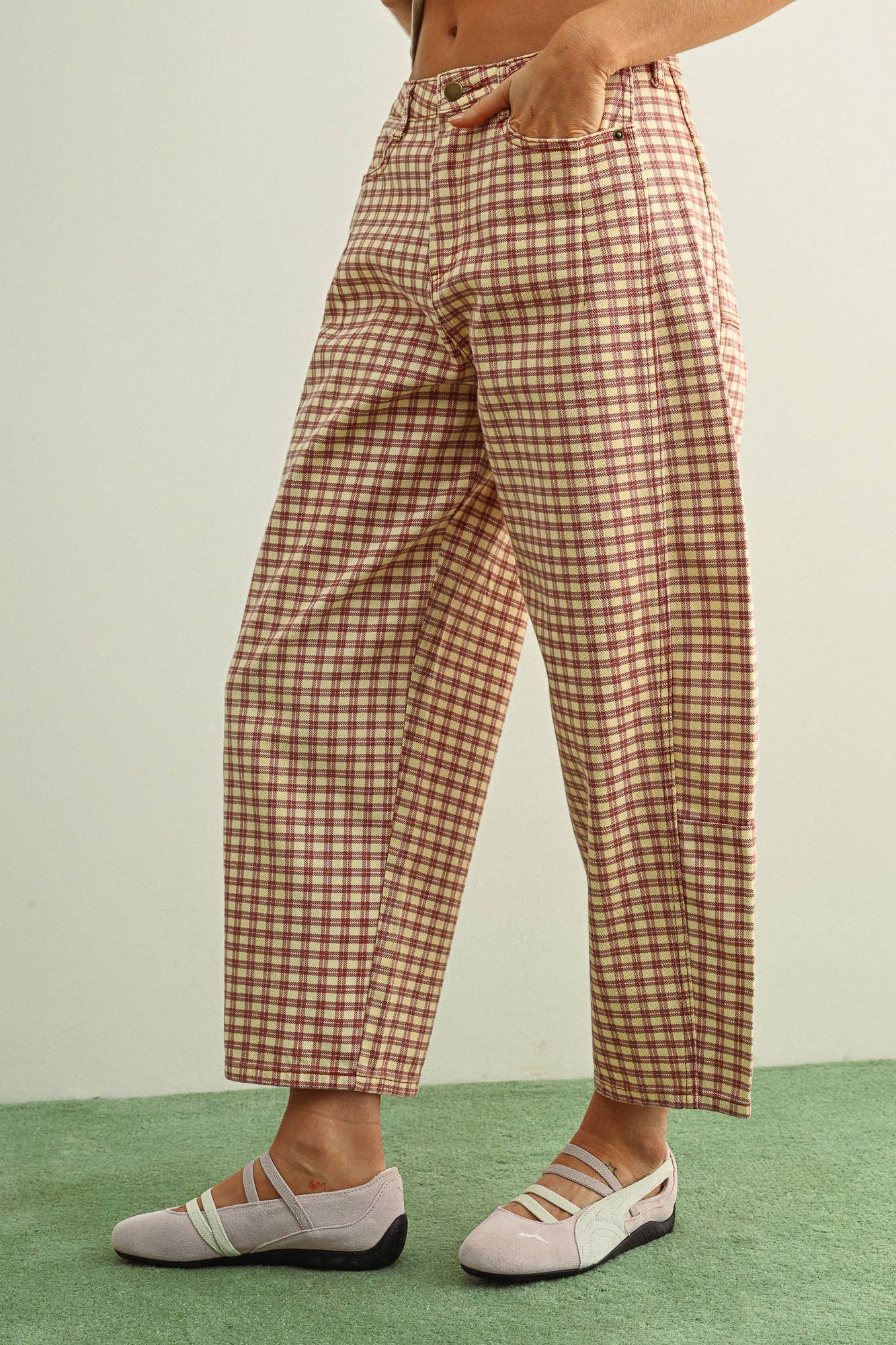 Spring Fling Barrel Pants in Pink