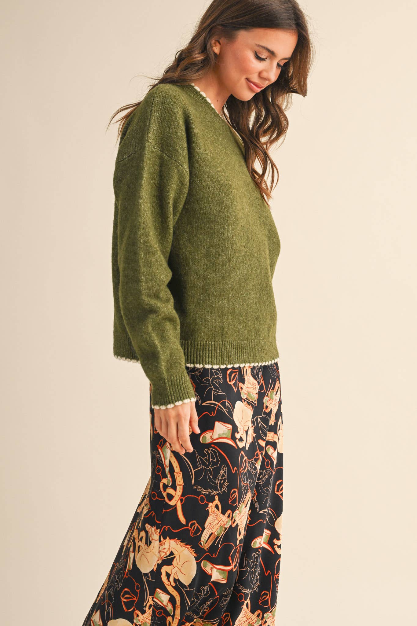 Fiona Contrast Scallop Knit Sweater