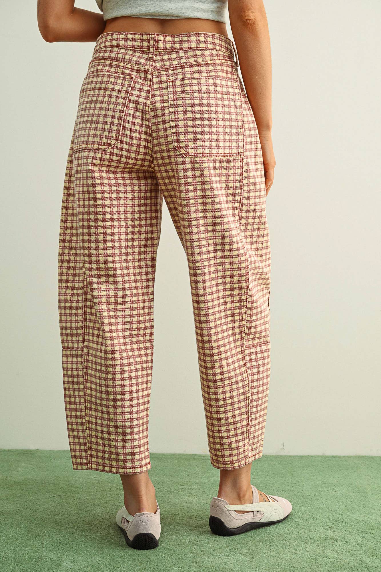 Spring Fling Barrel Pants in Pink