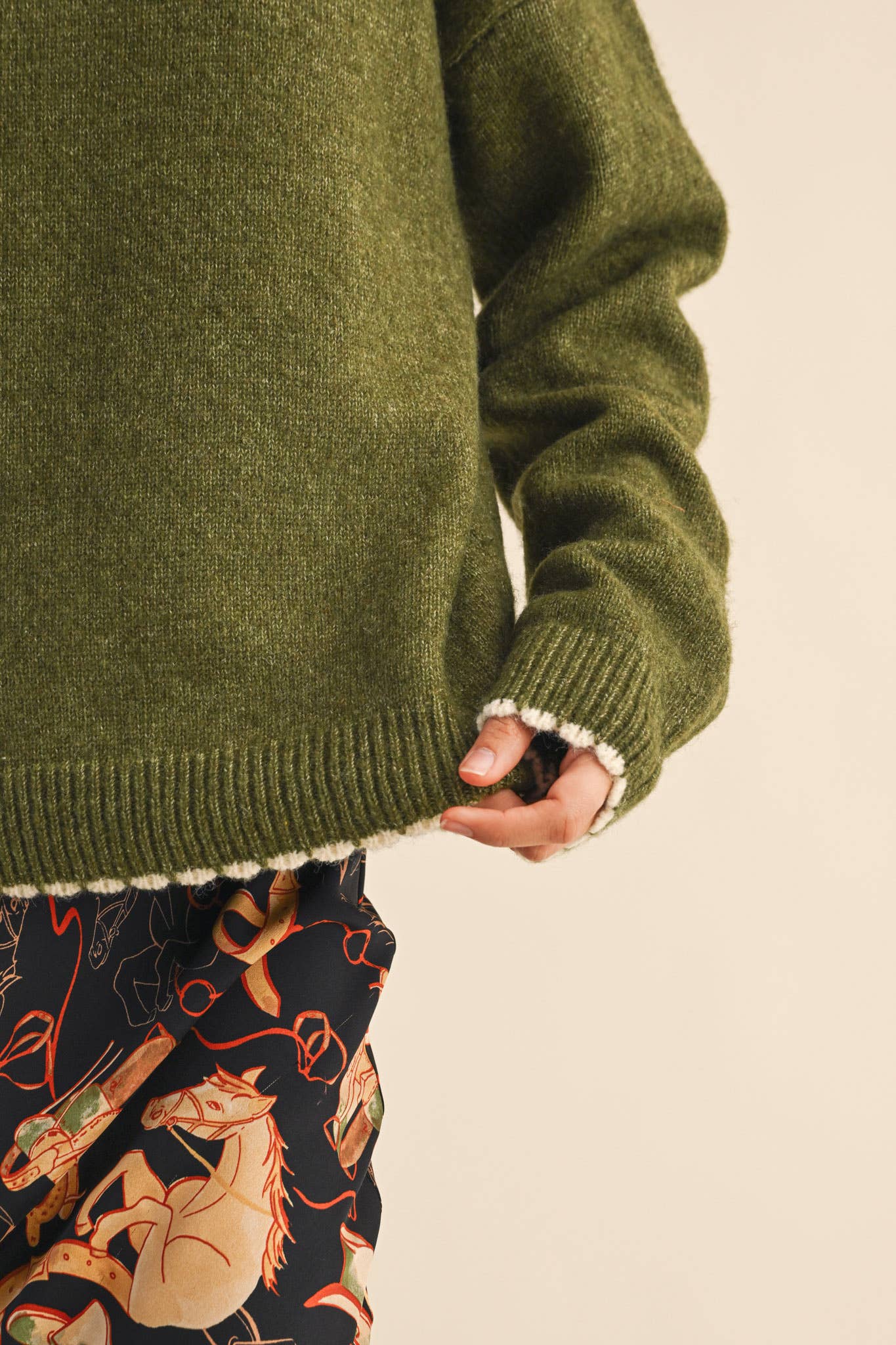 Fiona Contrast Scallop Knit Sweater