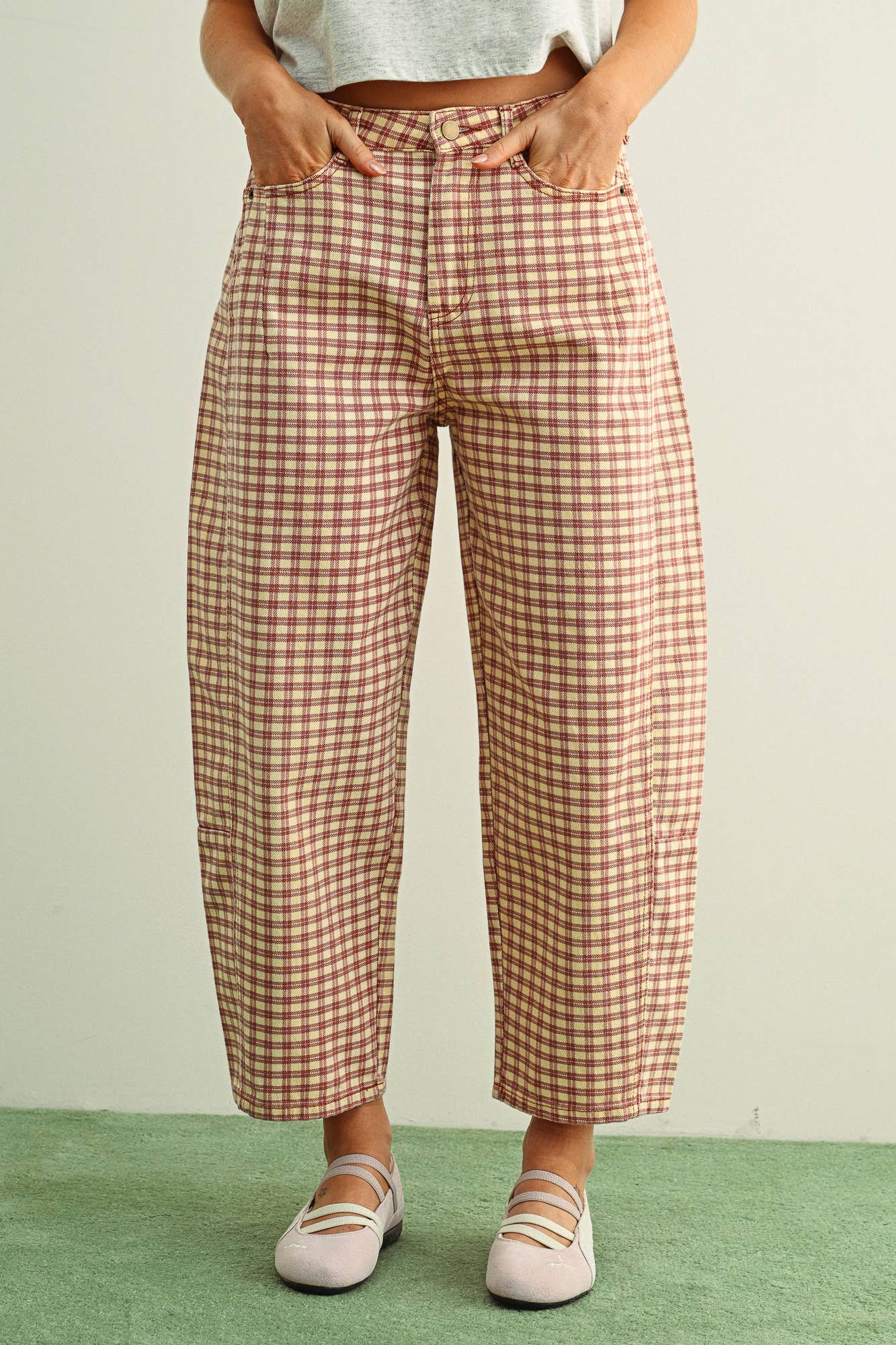Spring Fling Barrel Pants in Pink