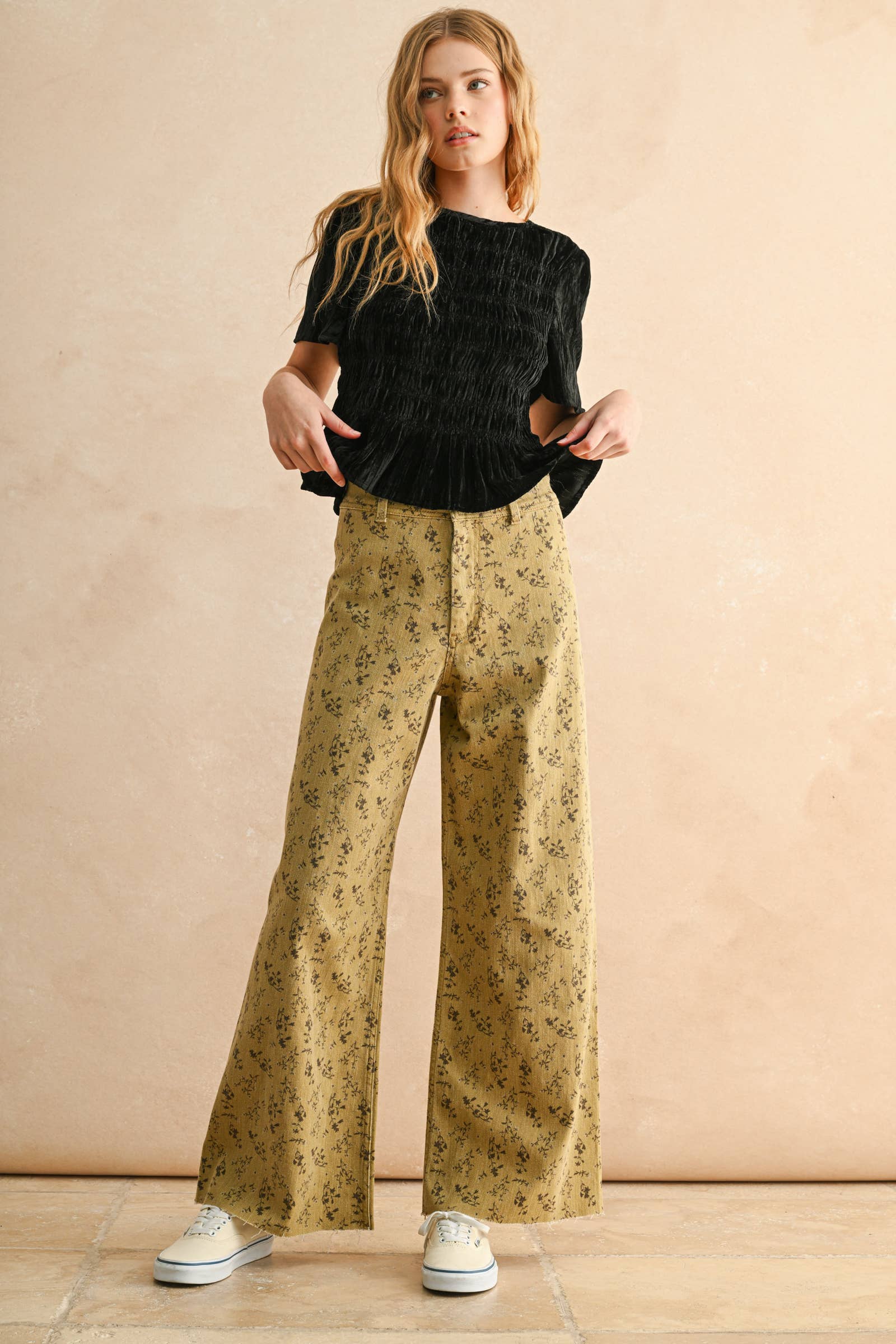 The Ren Floral Stretch Pant in Straw Brown