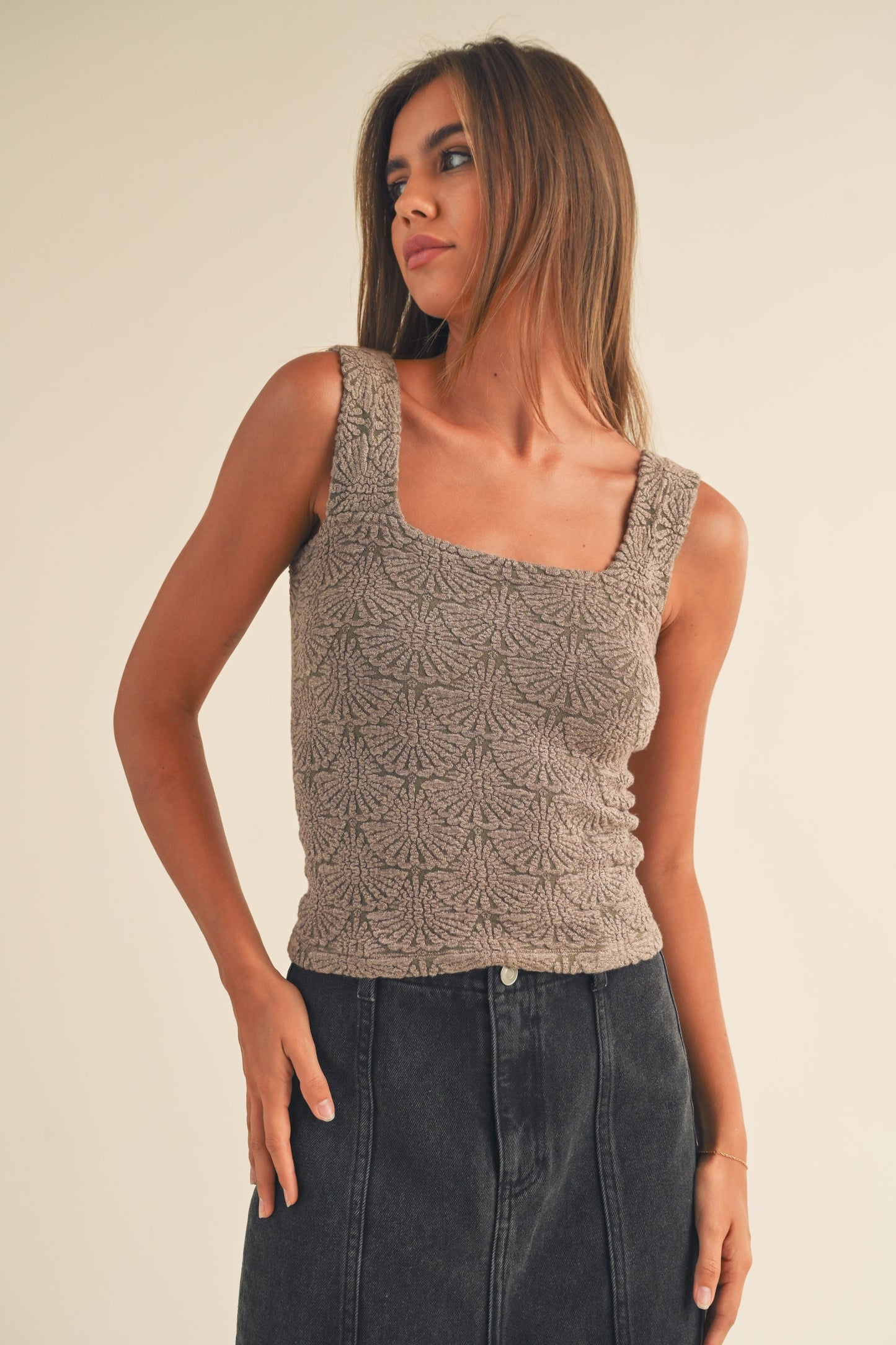 Hayes Textured Knit Cami Top in Mocha