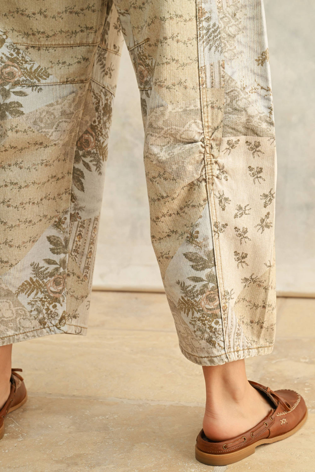 Nic Floral Print Barrel Pants