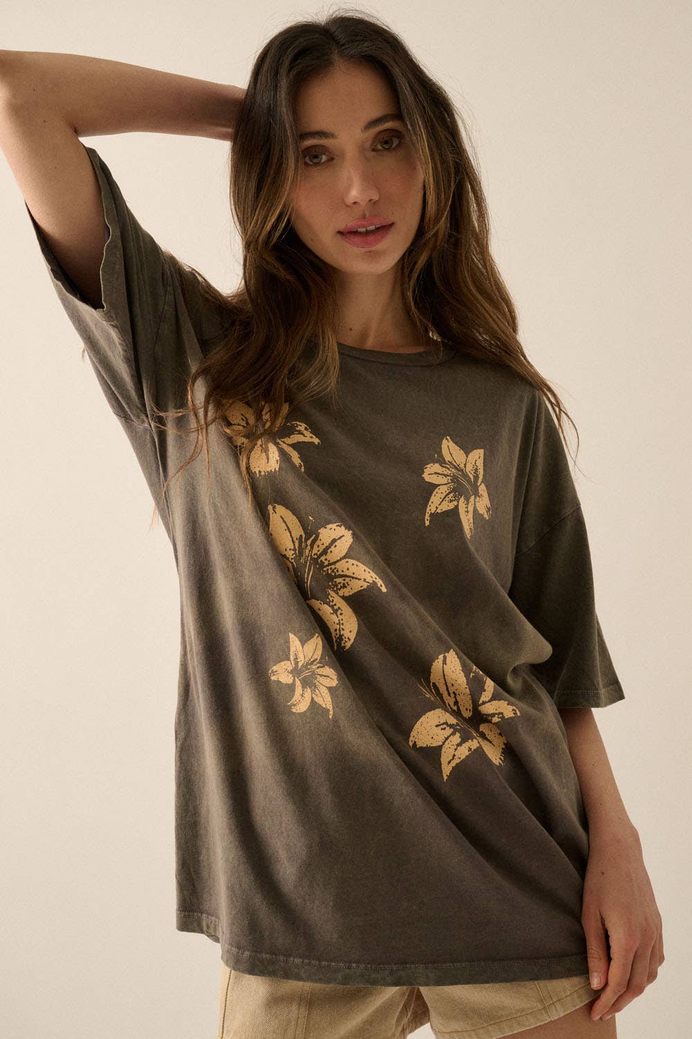 Lilies Vintage-Print Graphic Tee