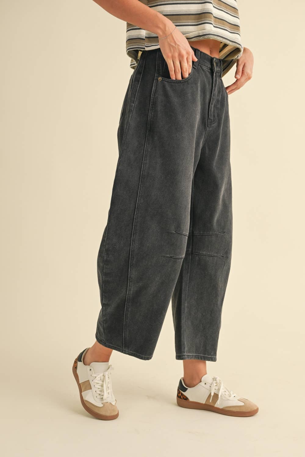 Melody Black Barrel Pants