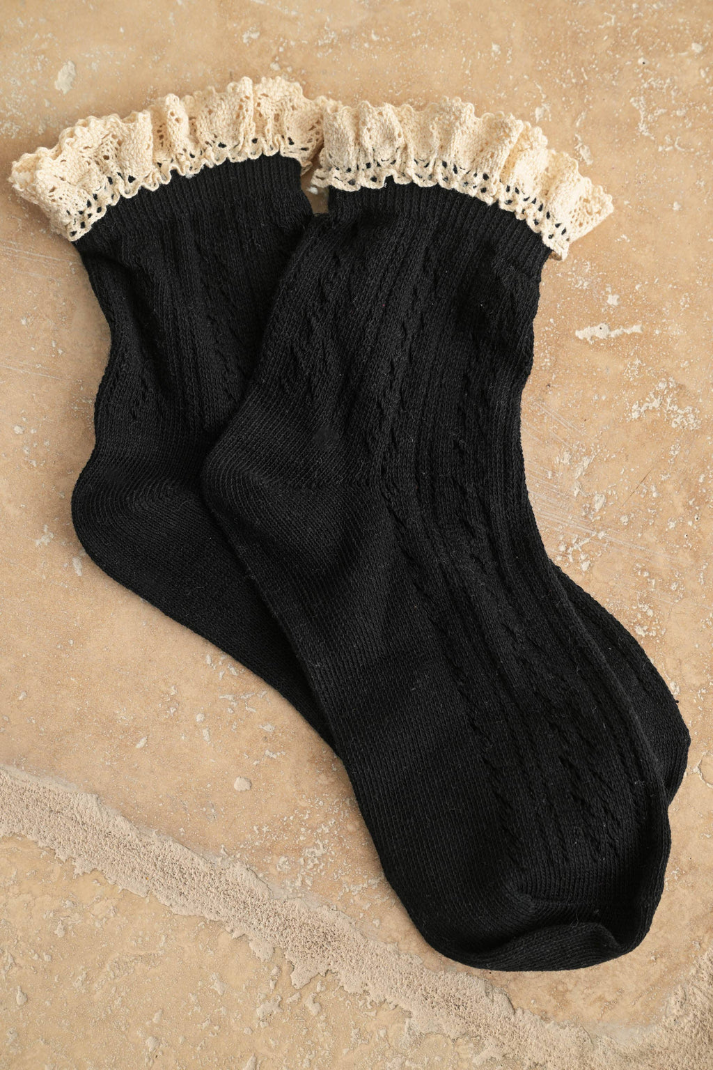 Crochet Trim Ankle Sock in Black