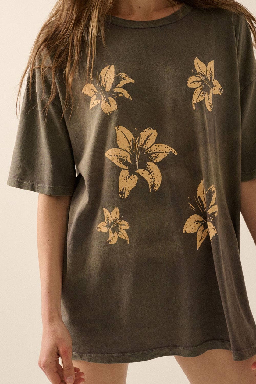 Lilies Vintage-Print Graphic Tee