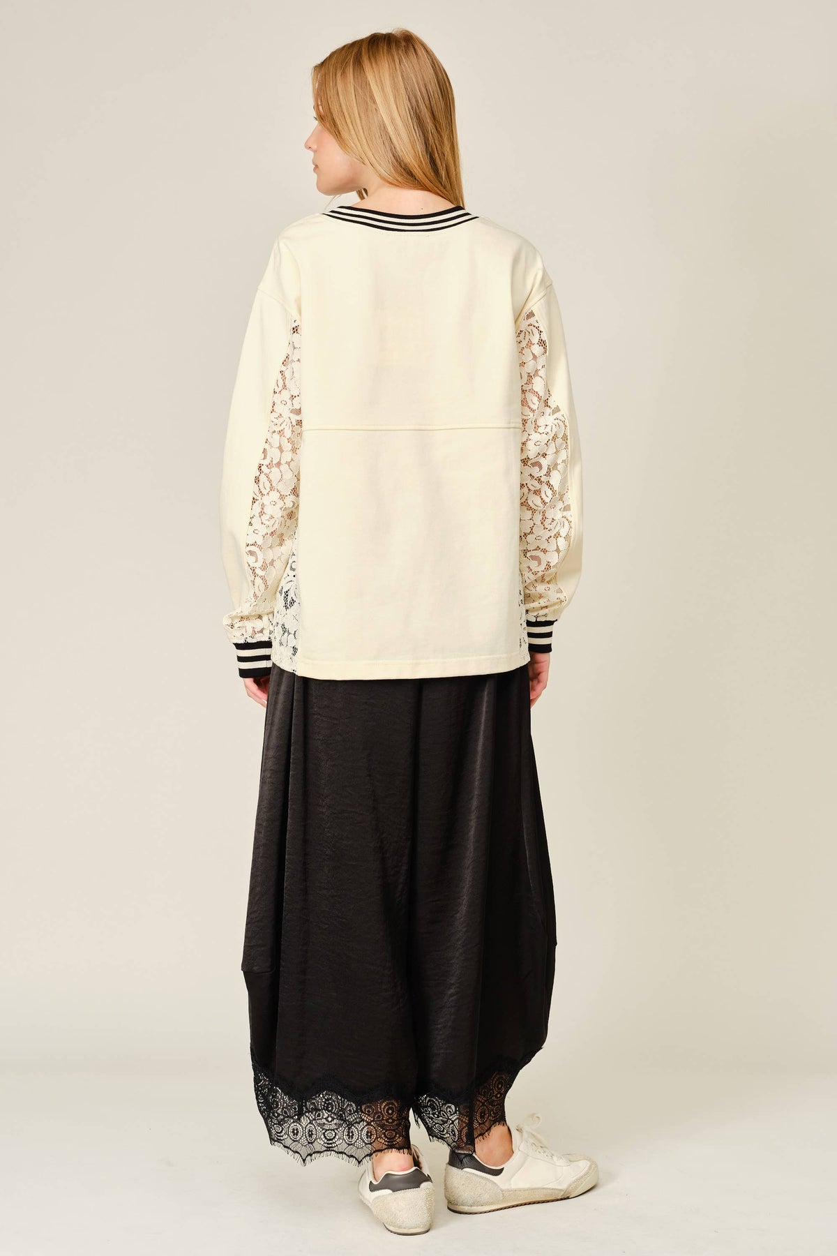 The Noir Lace Barrel Pant