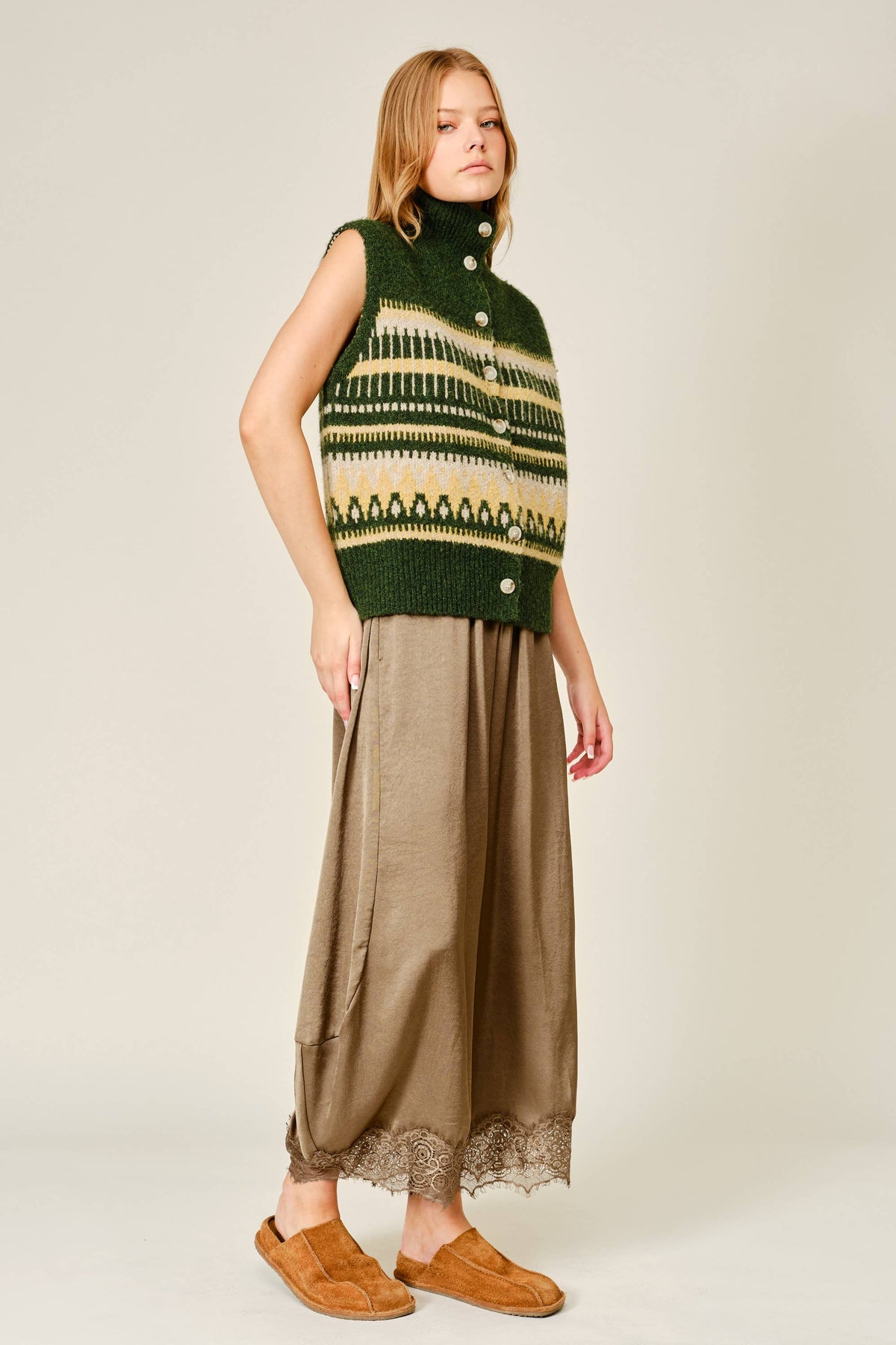 The Olive Lace Barrel Pant
