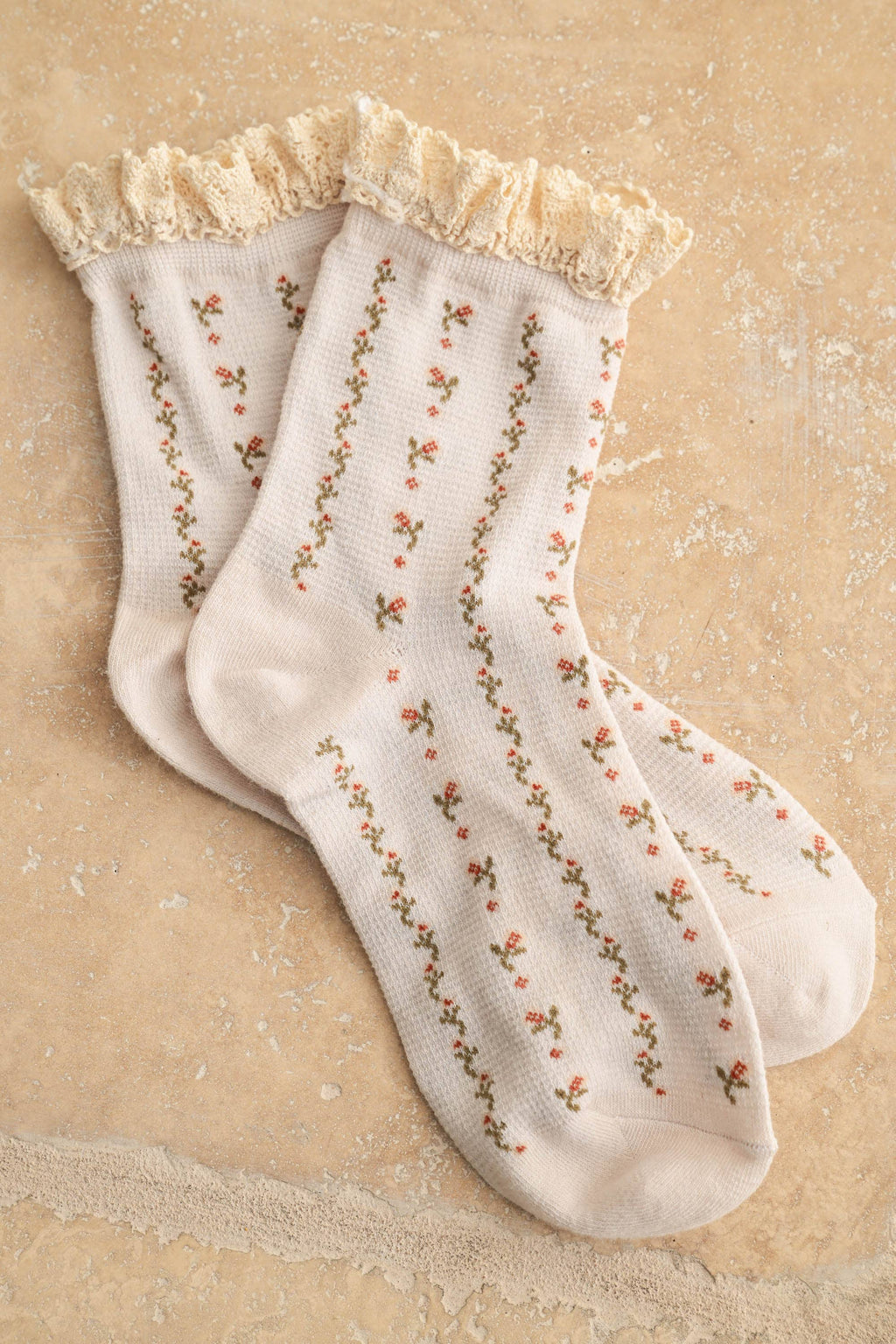 Crochet Trim Ankle Sock in Floral Print