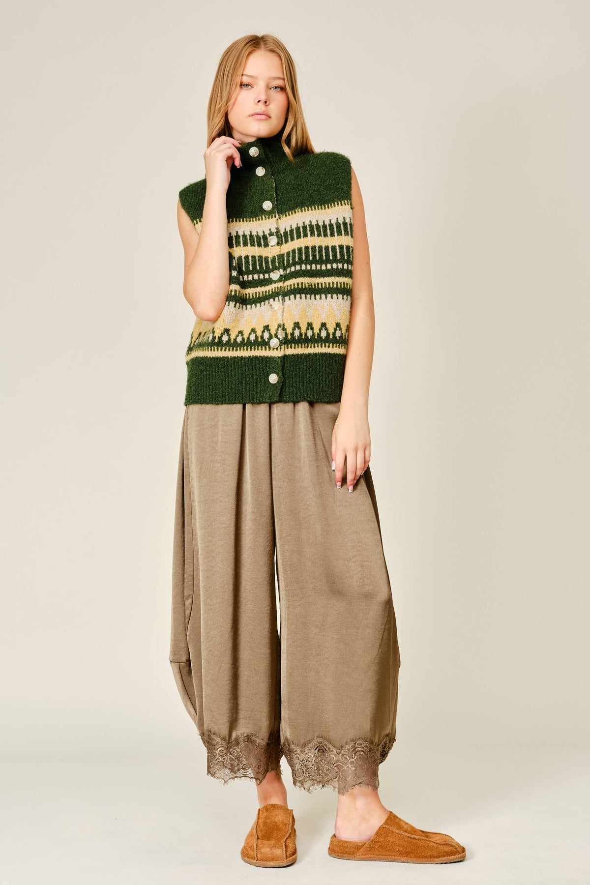 The Olive Lace Barrel Pant
